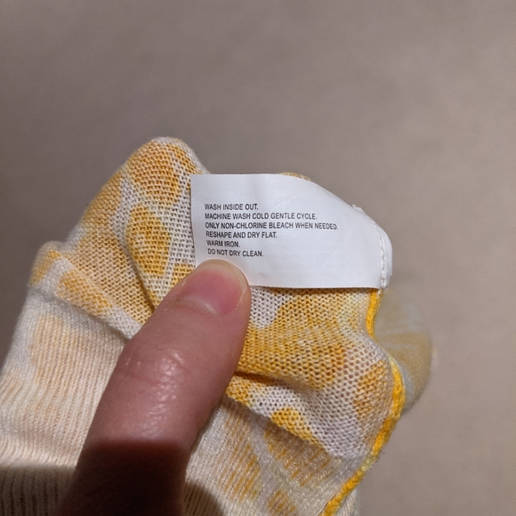 Yellow and cream Banana Republic cardigan - Picture 5 of 6